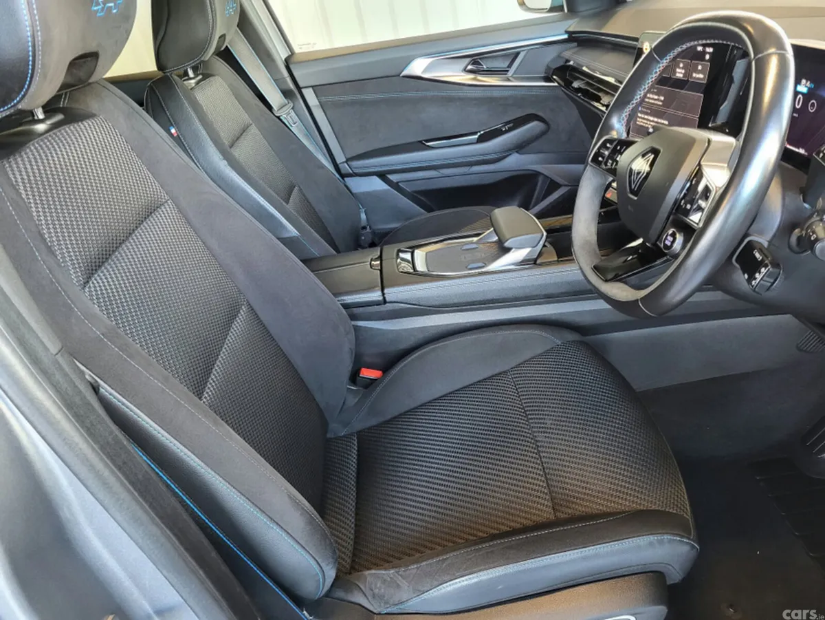 Renault Austral SUV, Petrol, 2024, Grey