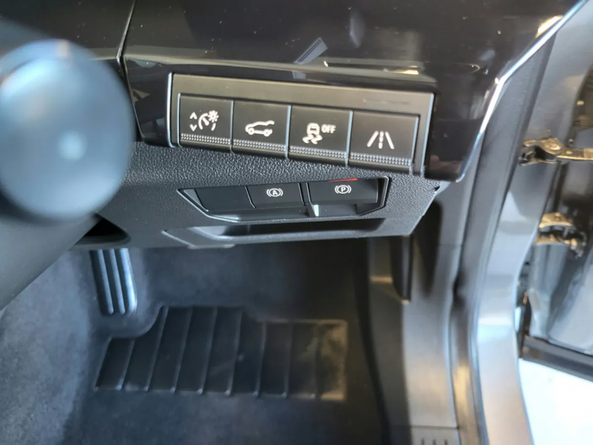 Renault Austral SUV, Petrol, 2024, Grey