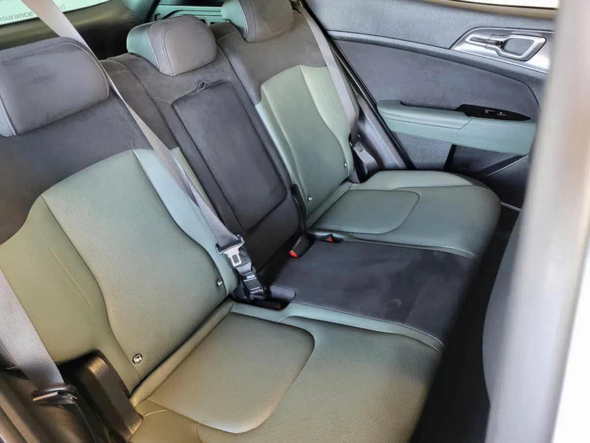 Kia Sportage MPV, Petrol Hybrid, 2024, Grey