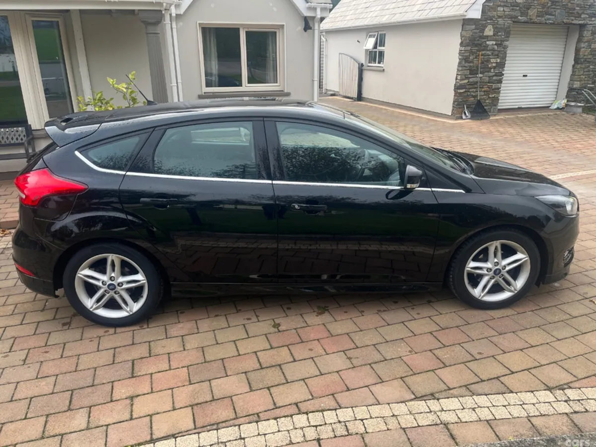 Ford Focus Hatchback, Diesel, 2016, Black