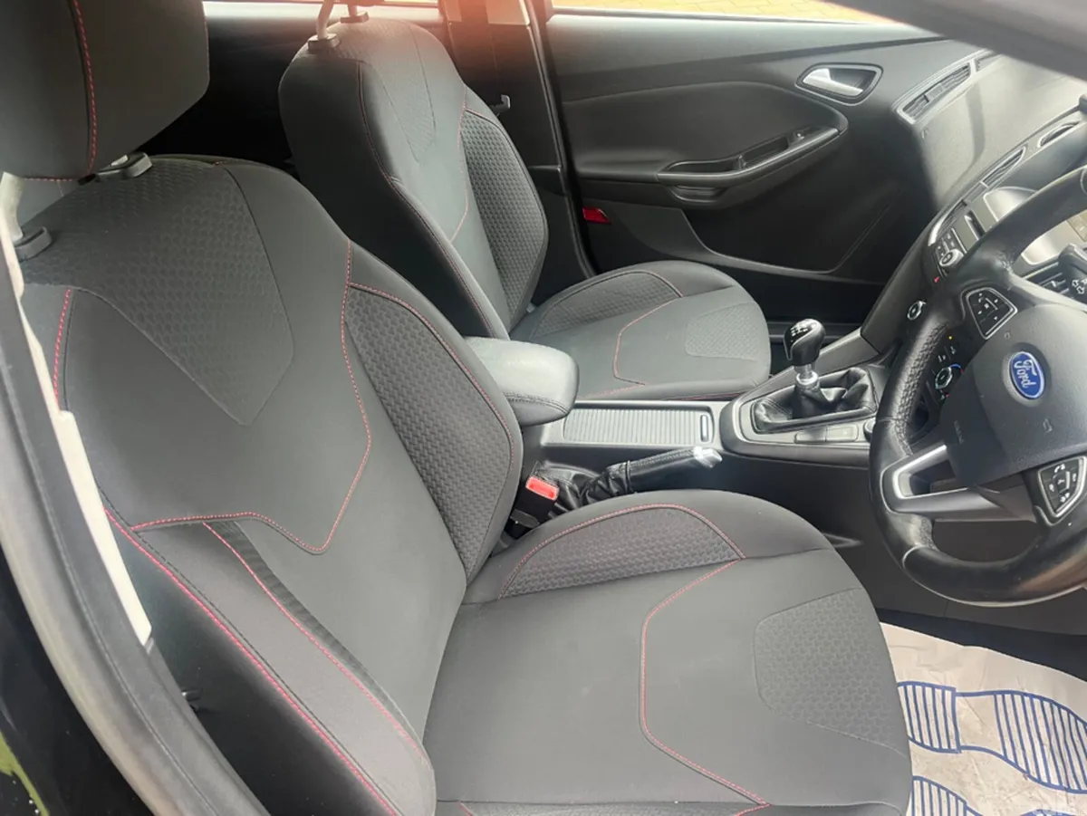 Ford Focus Hatchback, Diesel, 2016, Black