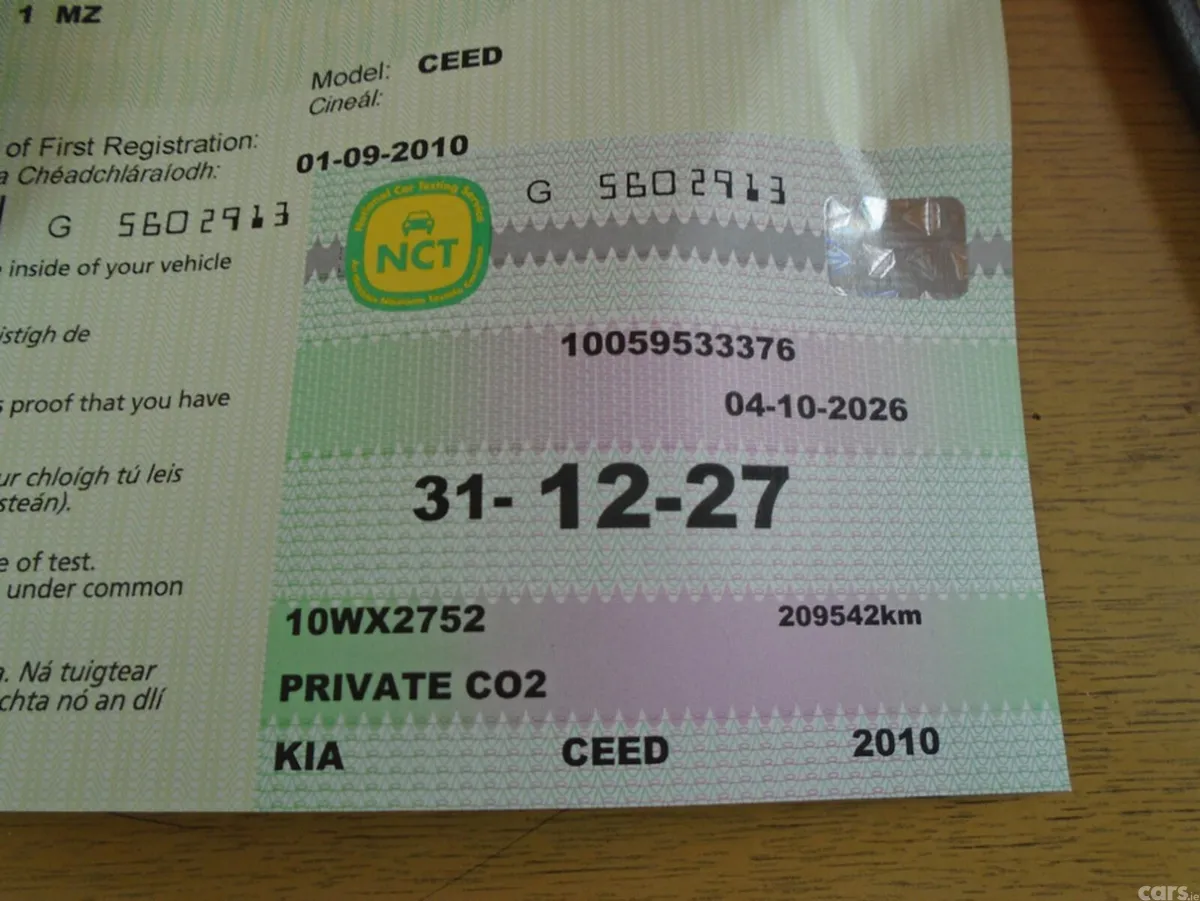 Kia Ceed Hatchback, Diesel, 2010, Silver