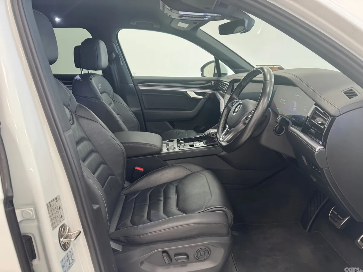 Volkswagen Touareg SUV, Diesel, 2020, White