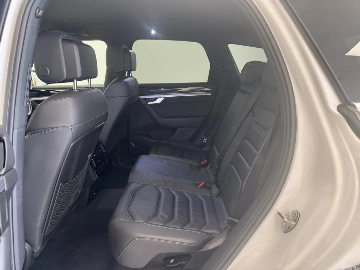 Volkswagen Touareg SUV, Diesel, 2020, White