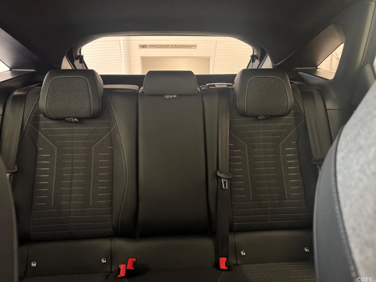Peugeot 3008 MPV, Petrol Hybrid, 2025, Grey