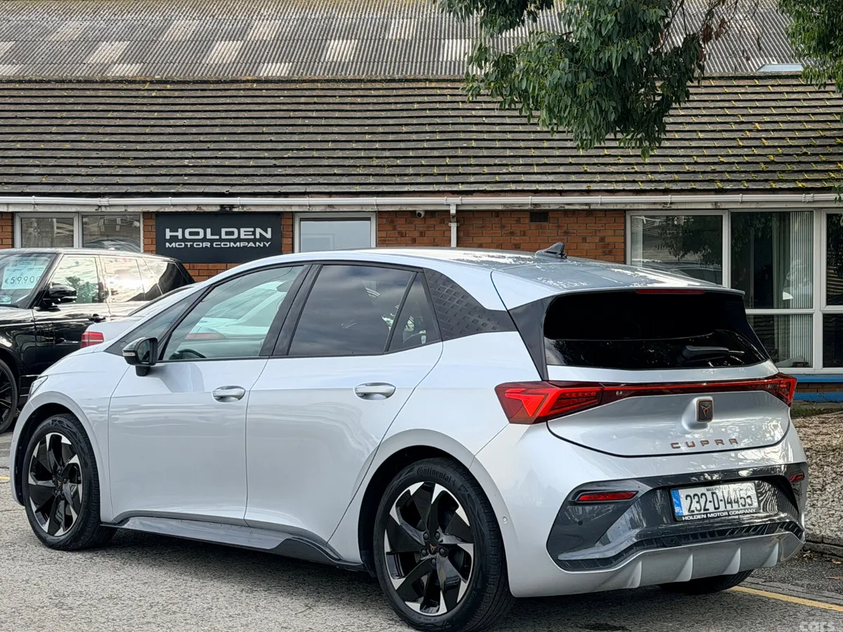 Cupra Born Estate, Electric, 2023, Grey