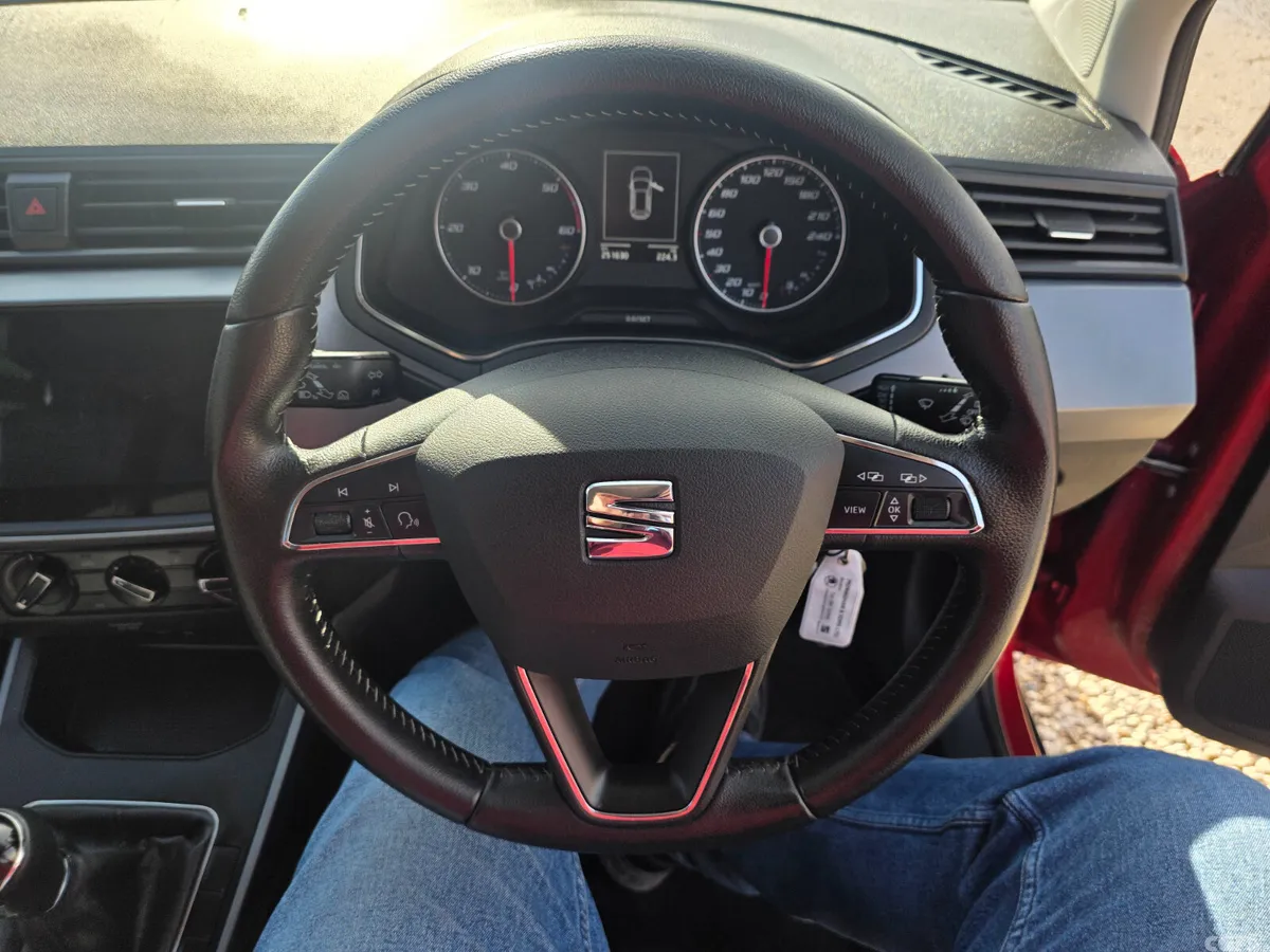 SEAT Arona SUV, Diesel, 2018, Red