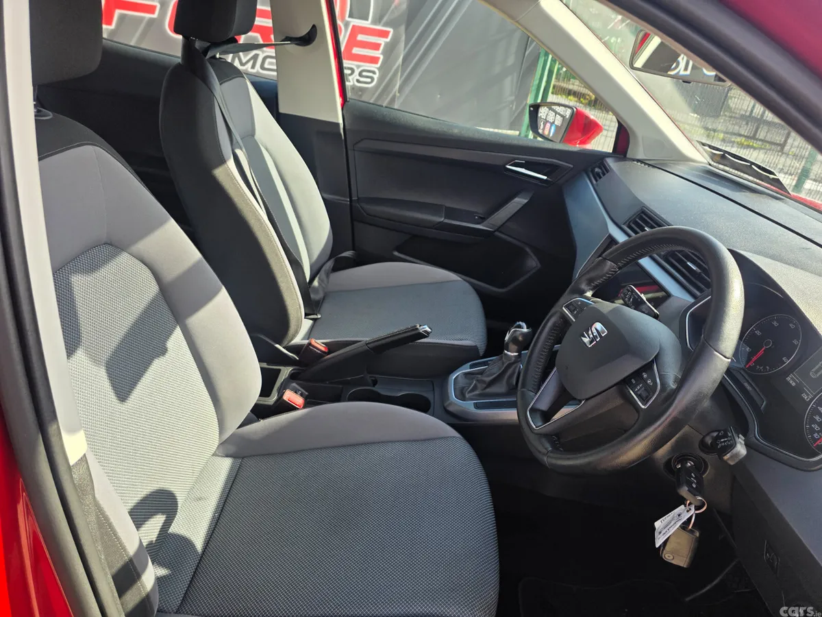 SEAT Arona SUV, Diesel, 2018, Red