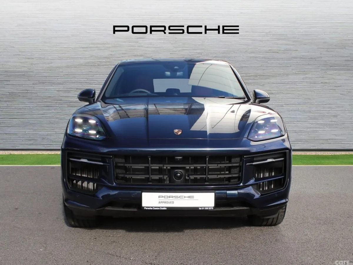 Porsche Cayenne SUV, Petrol Plug-in Hybrid, 2026, Blue