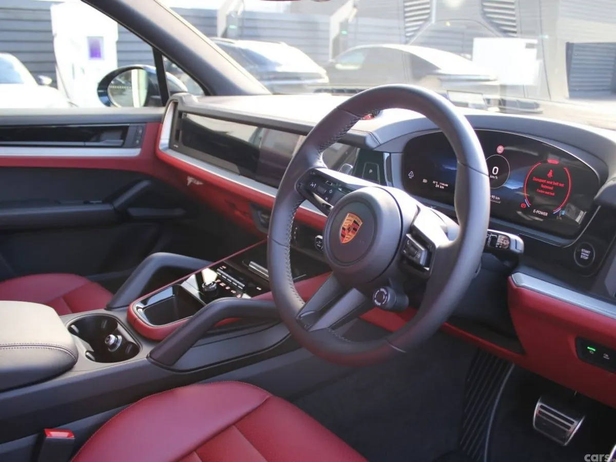 Porsche Cayenne SUV, Petrol Plug-in Hybrid, 2026, Blue