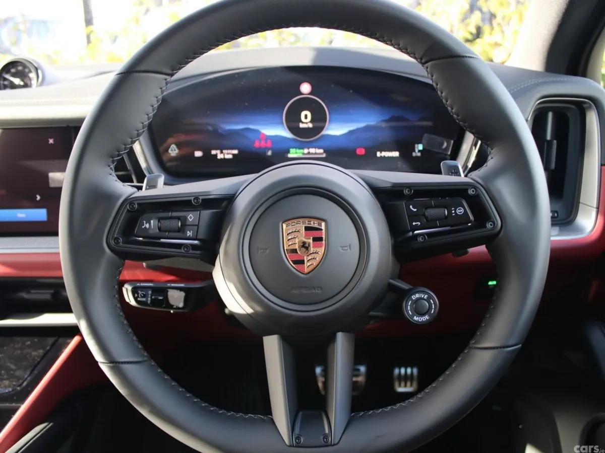 Porsche Cayenne SUV, Petrol Plug-in Hybrid, 2026, Blue