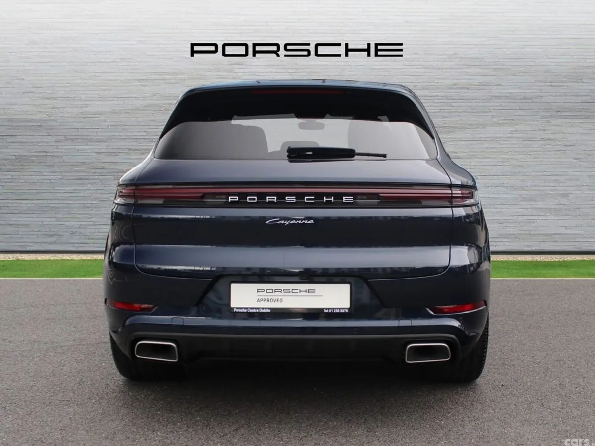Porsche Cayenne SUV, Petrol Plug-in Hybrid, 2026, Blue