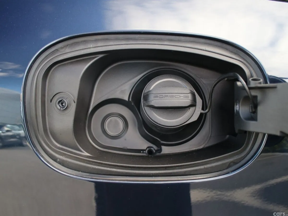 Porsche Cayenne SUV, Petrol Plug-in Hybrid, 2026, Blue