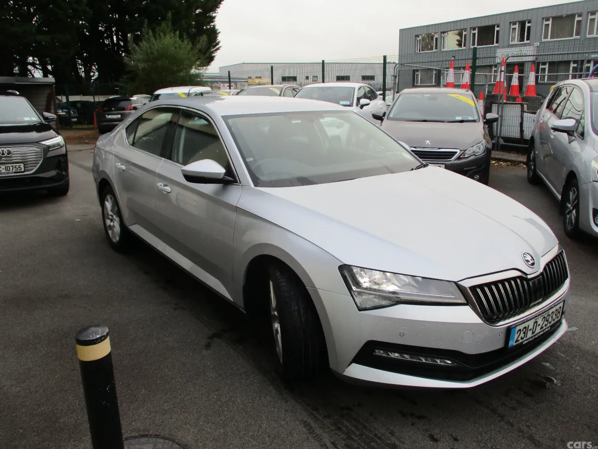 Skoda Superb Saloon, Diesel, 2023, Grey