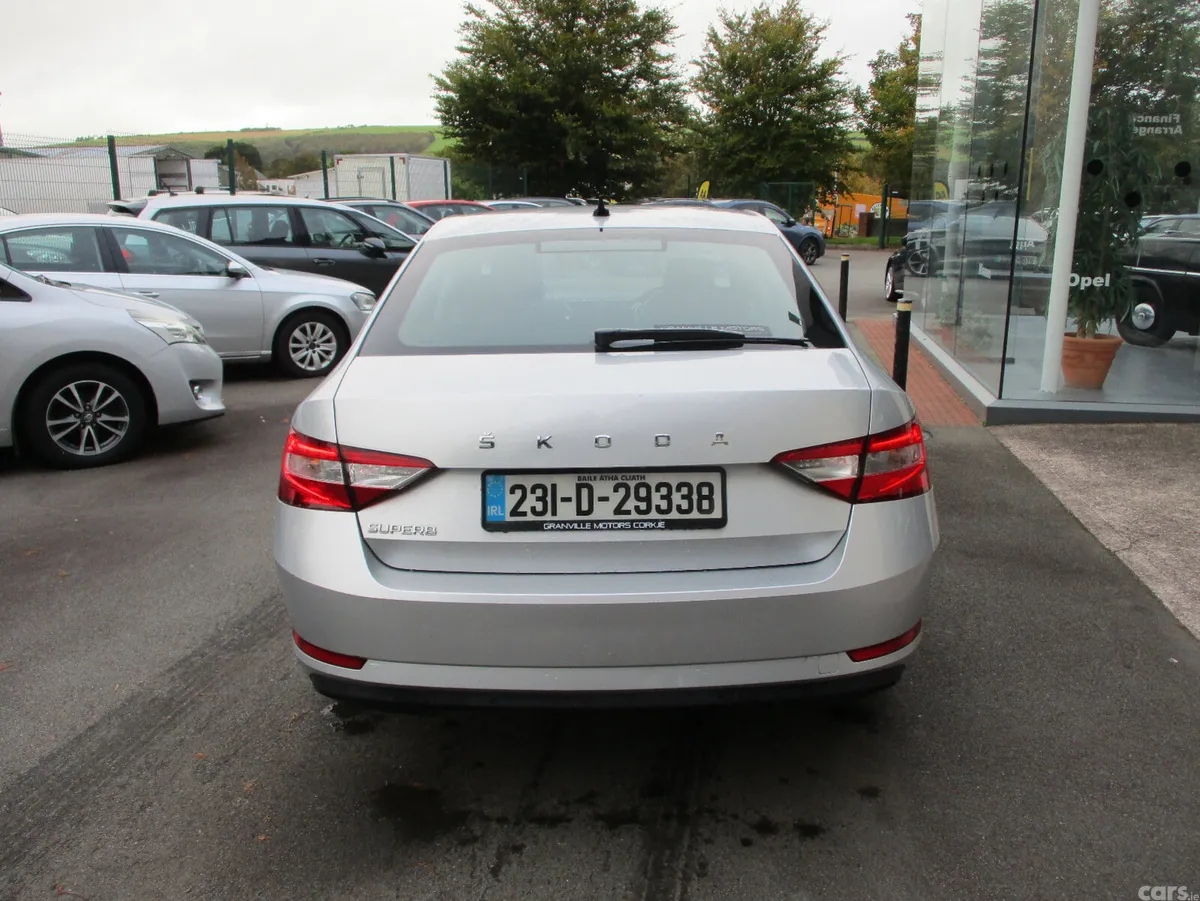 Skoda Superb Saloon, Diesel, 2023, Grey