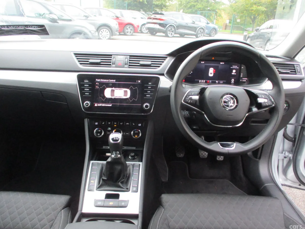 Skoda Superb Saloon, Diesel, 2023, Grey