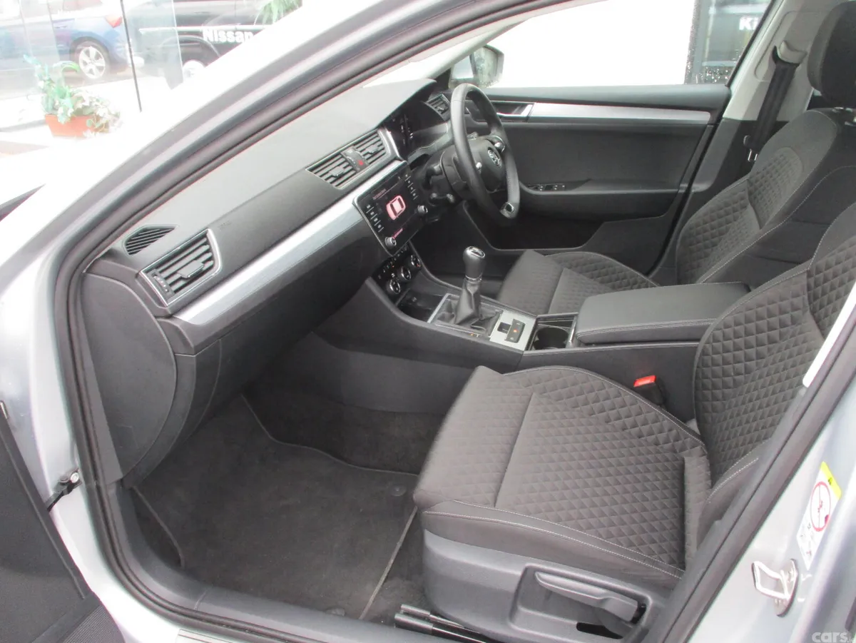 Skoda Superb Saloon, Diesel, 2023, Grey