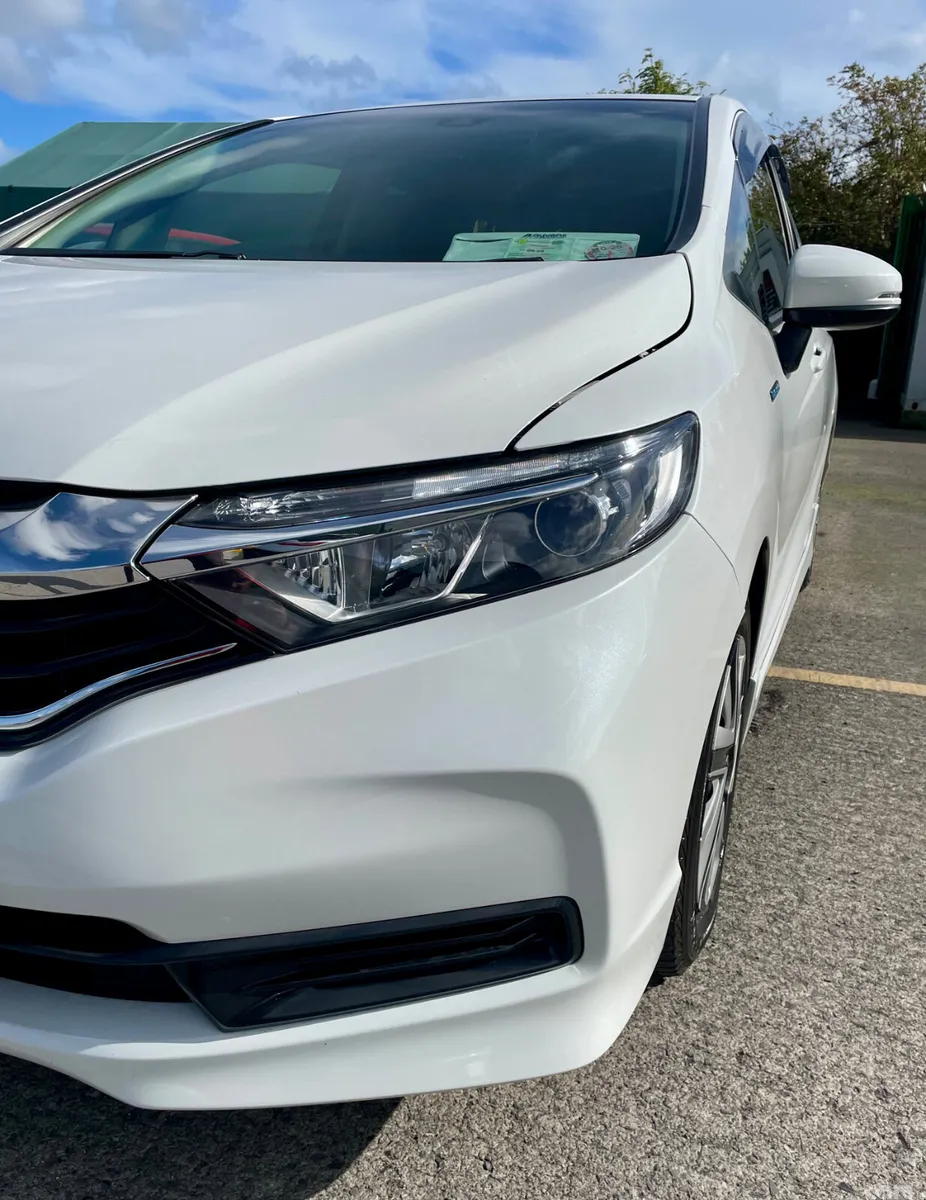 Honda Shuttle Estate, Petrol Hybrid, 2020, White