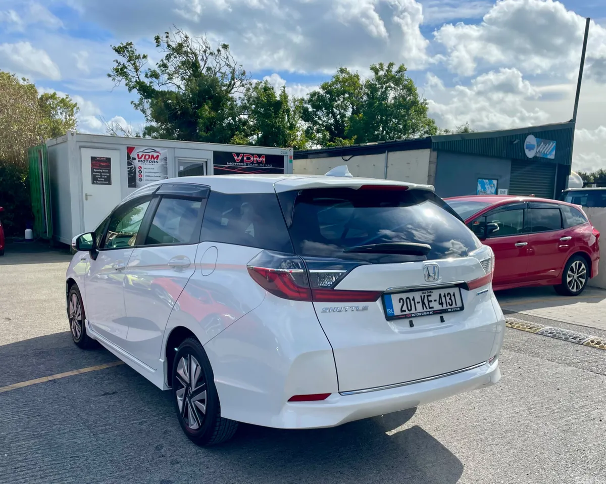 Honda Shuttle Estate, Petrol Hybrid, 2020, White