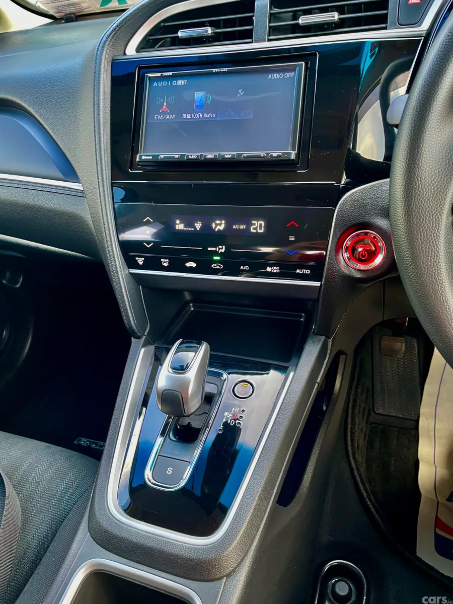 Honda Shuttle Estate, Petrol Hybrid, 2020, White