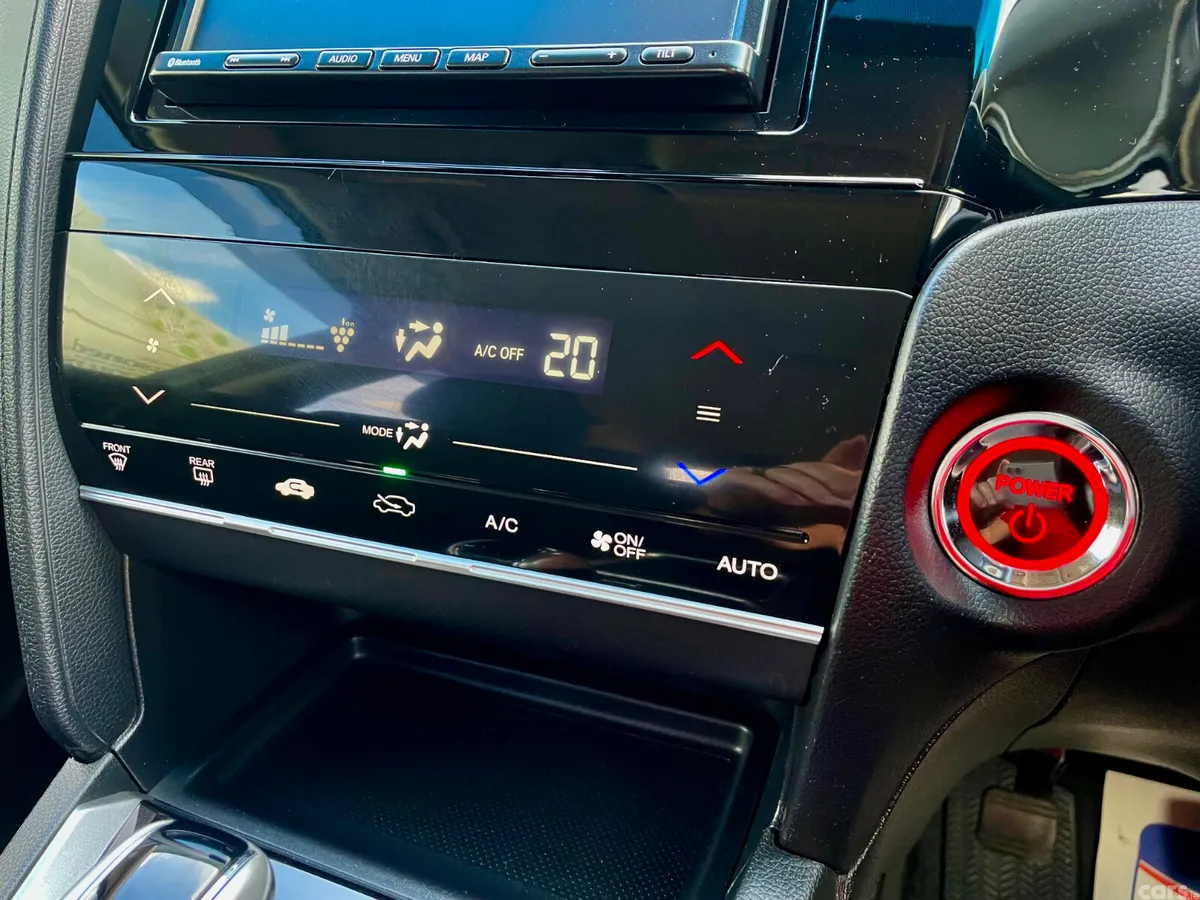 Honda Shuttle Estate, Petrol Hybrid, 2020, White