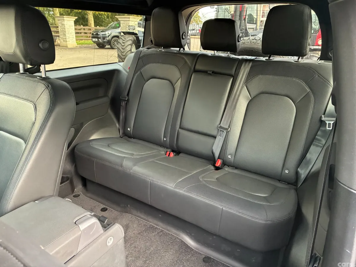 Land Rover Defender SUV, Diesel, 2023, Grey