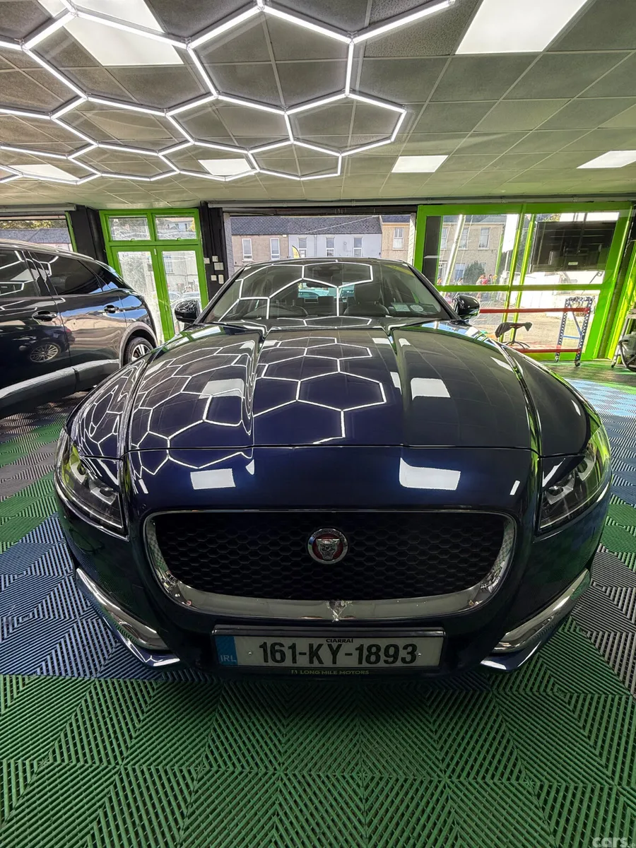 Jaguar XF Saloon, Diesel, 2016, Blue