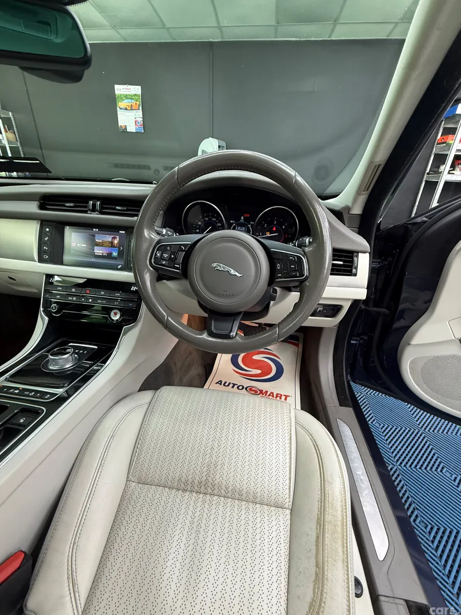 Jaguar XF Saloon, Diesel, 2016, Blue