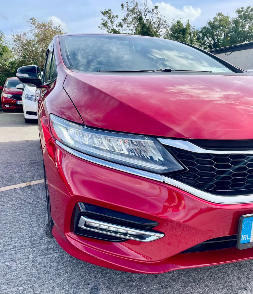 Honda Jade Estate, Petrol Hybrid, 2018, Red