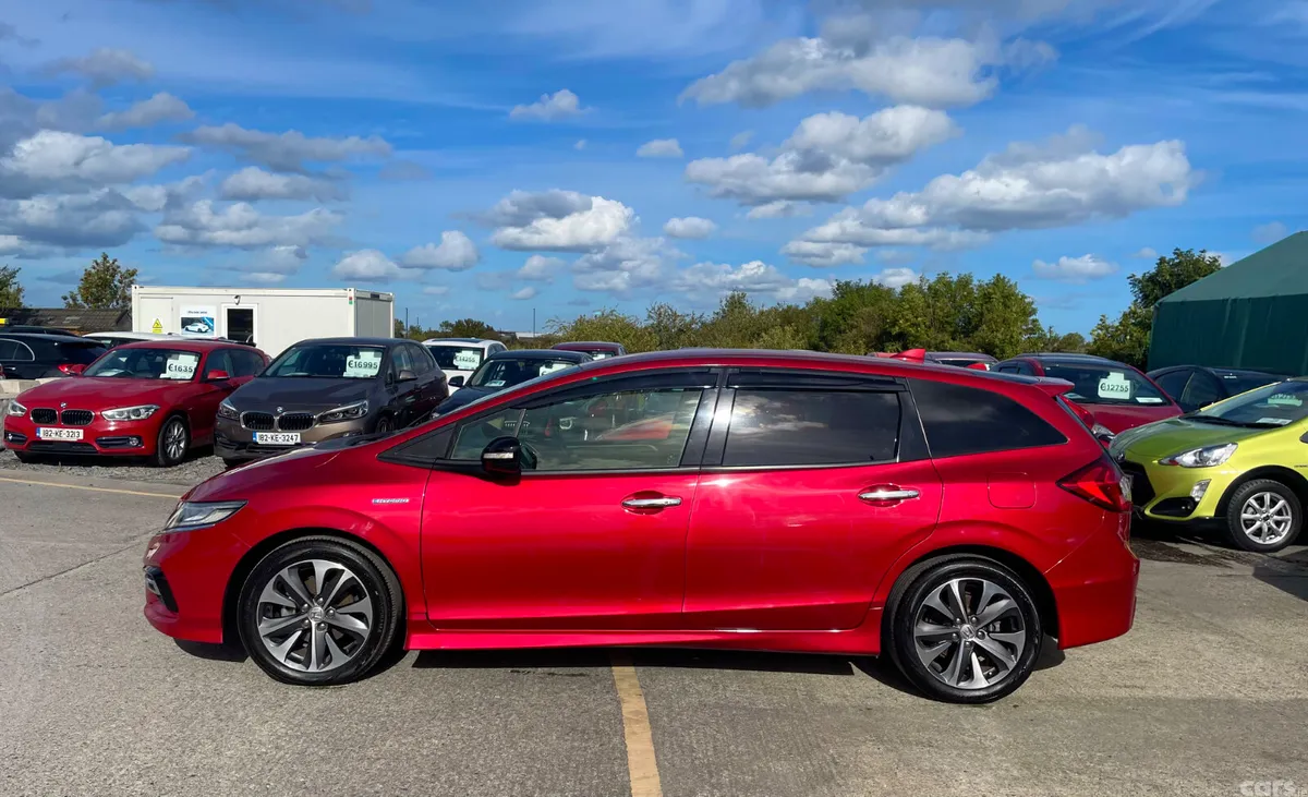 Honda Jade Estate, Petrol Hybrid, 2018, Red