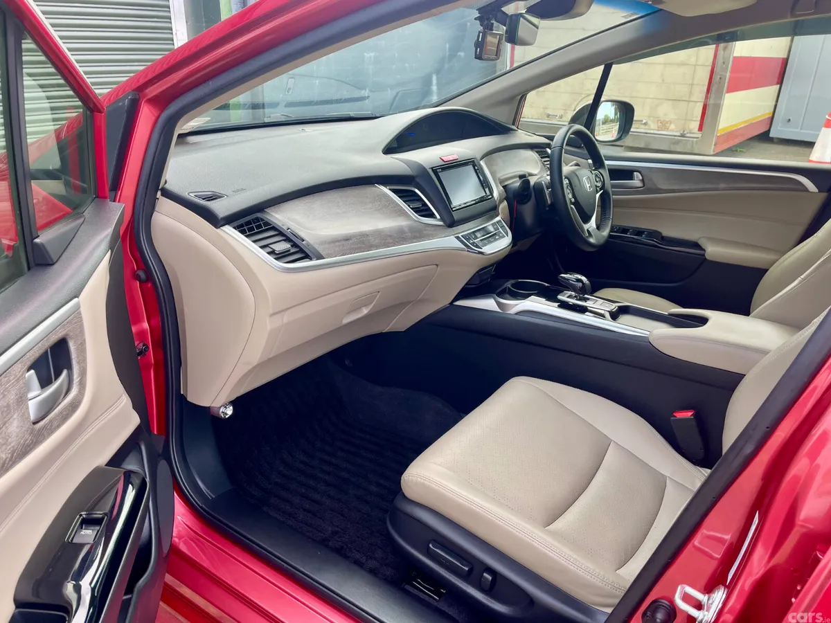 Honda Jade Estate, Petrol Hybrid, 2018, Red