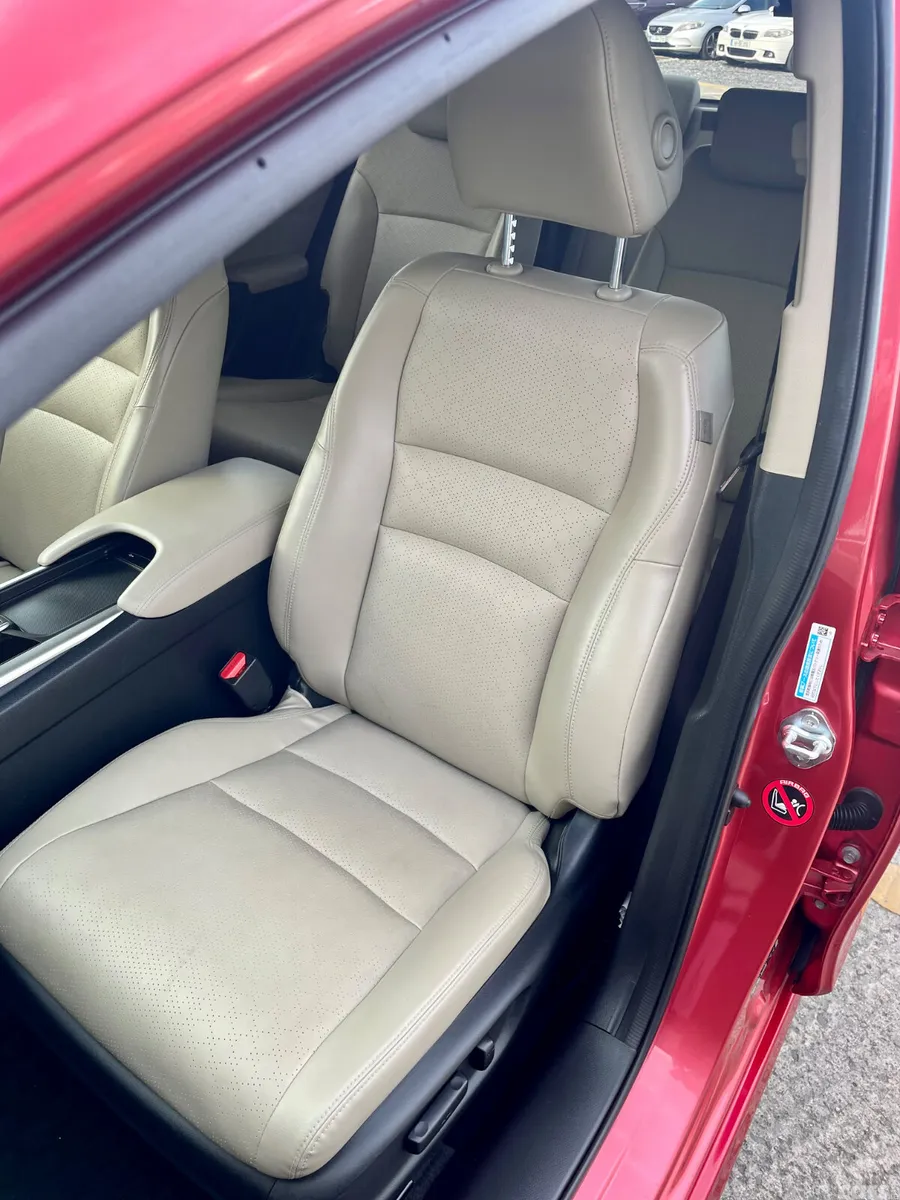 Honda Jade Estate, Petrol Hybrid, 2018, Red