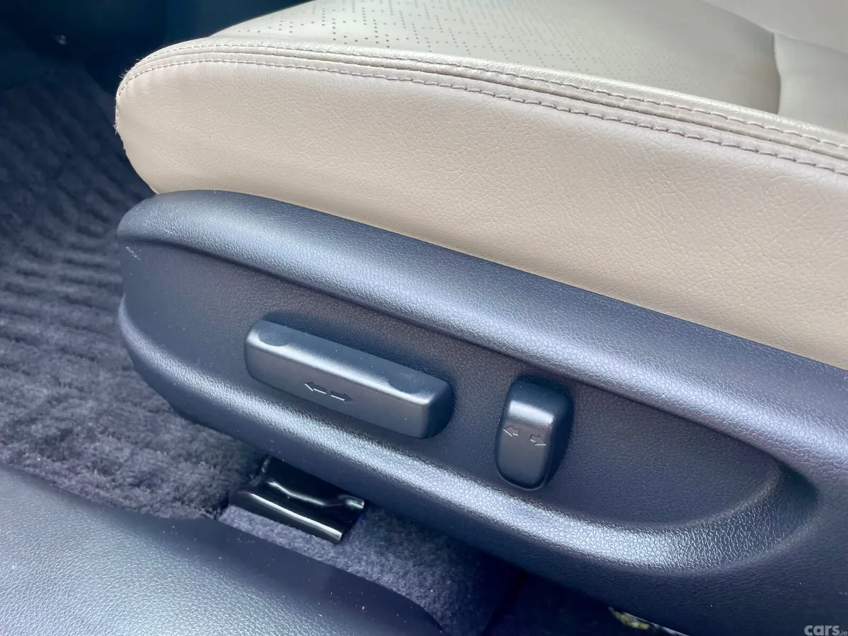 Honda Jade Estate, Petrol Hybrid, 2018, Red