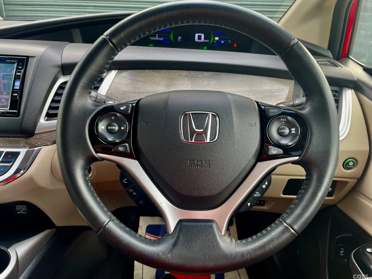 Honda Jade Estate, Petrol Hybrid, 2018, Red