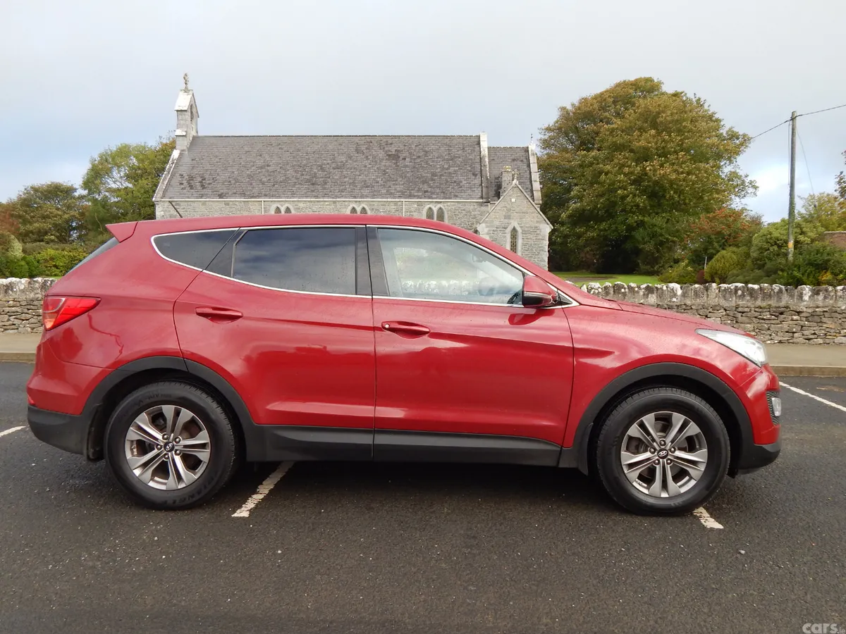 Hyundai Santa Fe SUV, Diesel, 2015, Red
