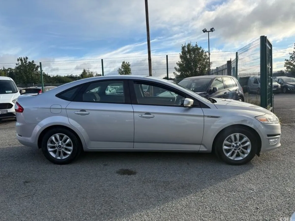 Ford Mondeo Hatchback, Diesel, 2014, Silver