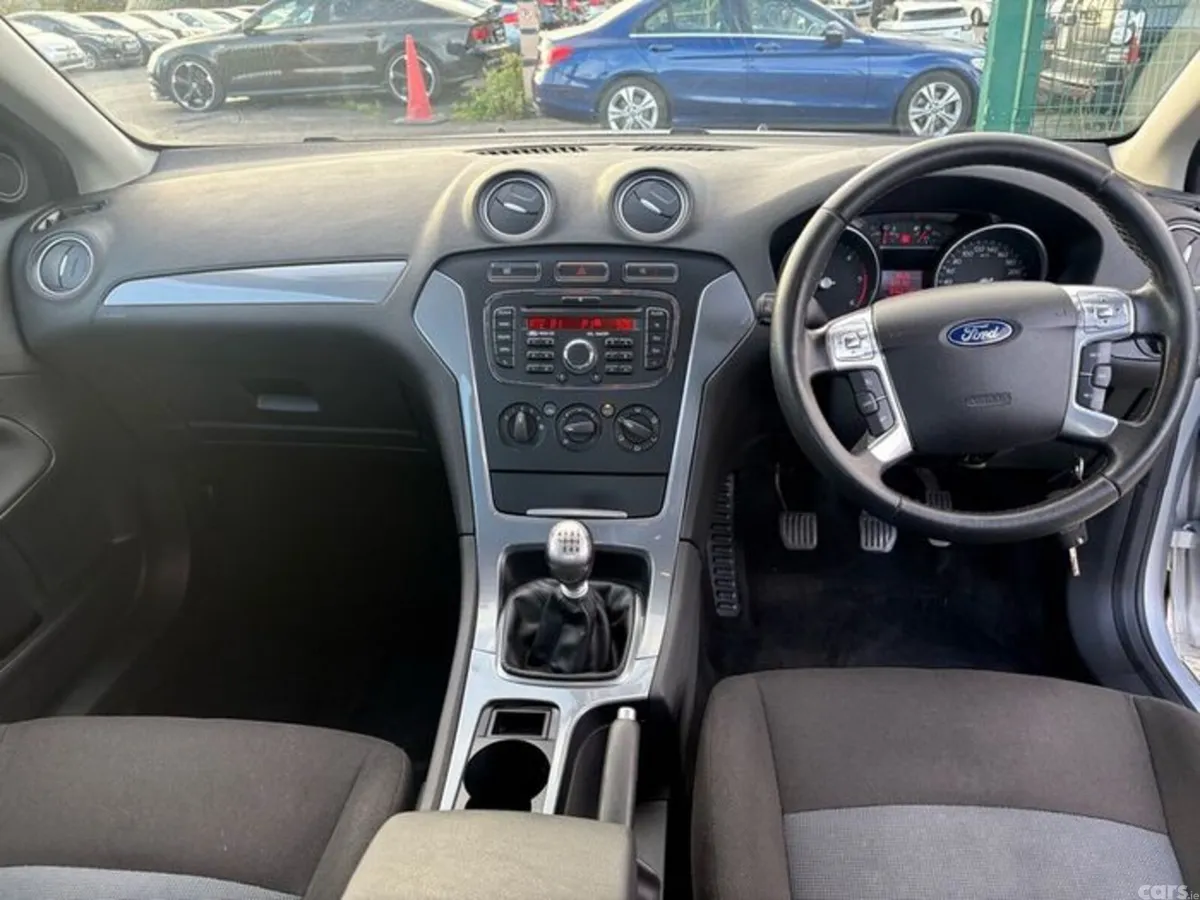 Ford Mondeo Hatchback, Diesel, 2014, Silver