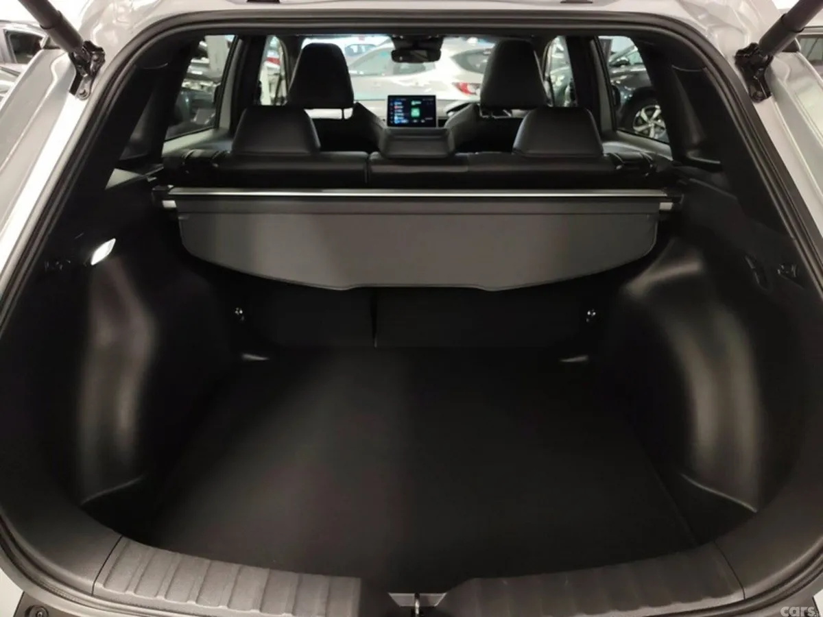Toyota Corolla Cross Hatchback, Petrol Hybrid, 2024, Silver