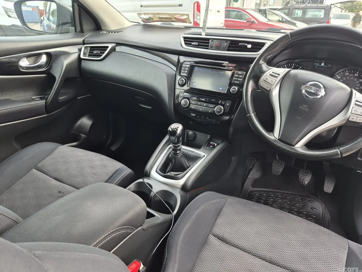 Nissan Qashqai Hatchback, Petrol, 2014, Blue
