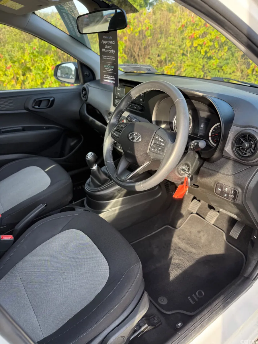 Hyundai i10 Hatchback, Petrol, 2023, White