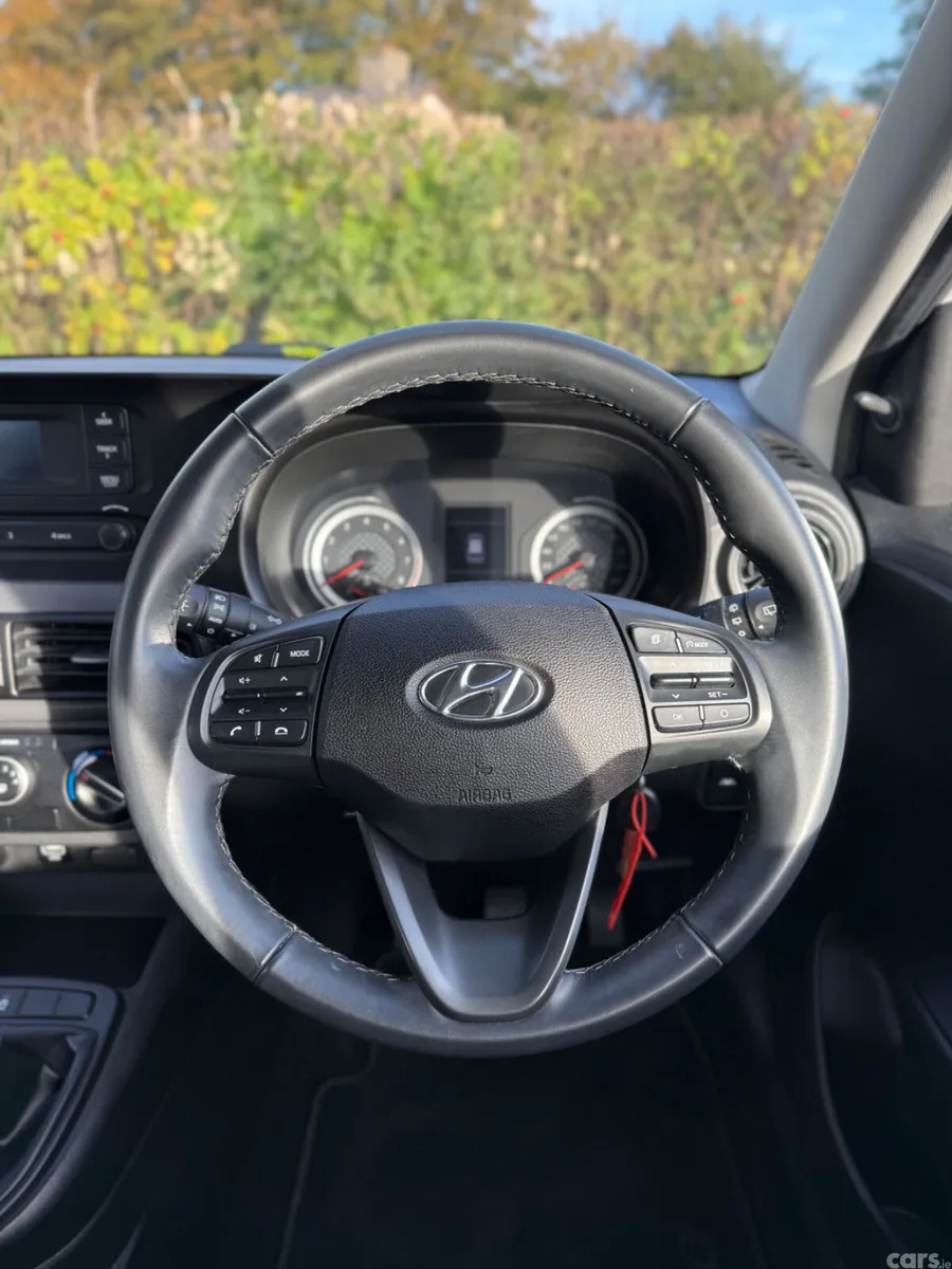 Hyundai i10 Hatchback, Petrol, 2023, White