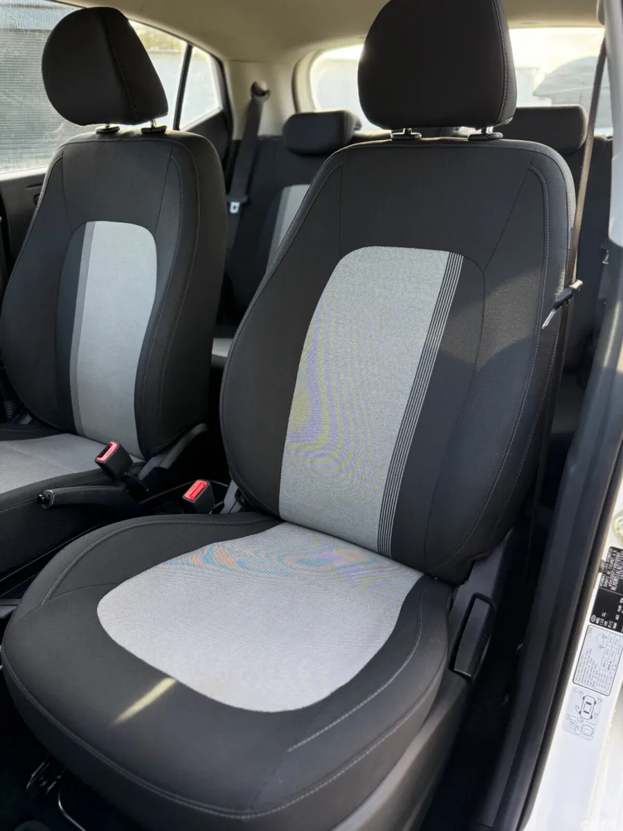 Hyundai i10 Hatchback, Petrol, 2023, White