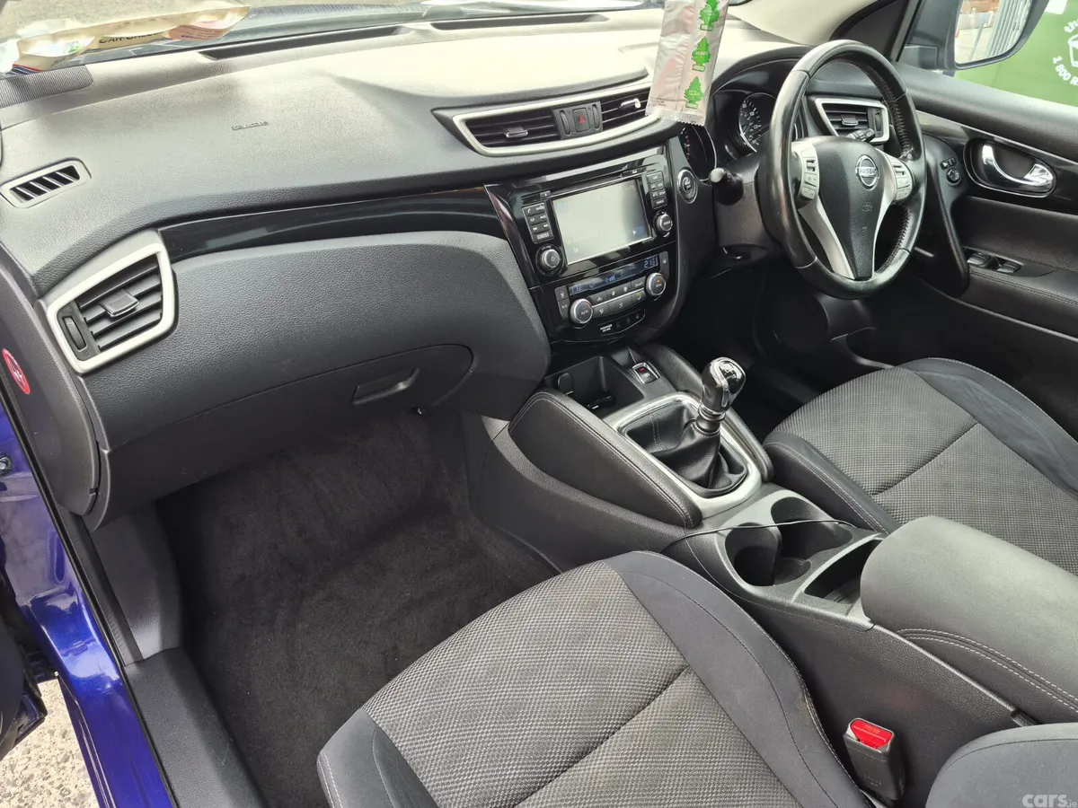 Nissan Qashqai Hatchback, Petrol, 2014, Blue