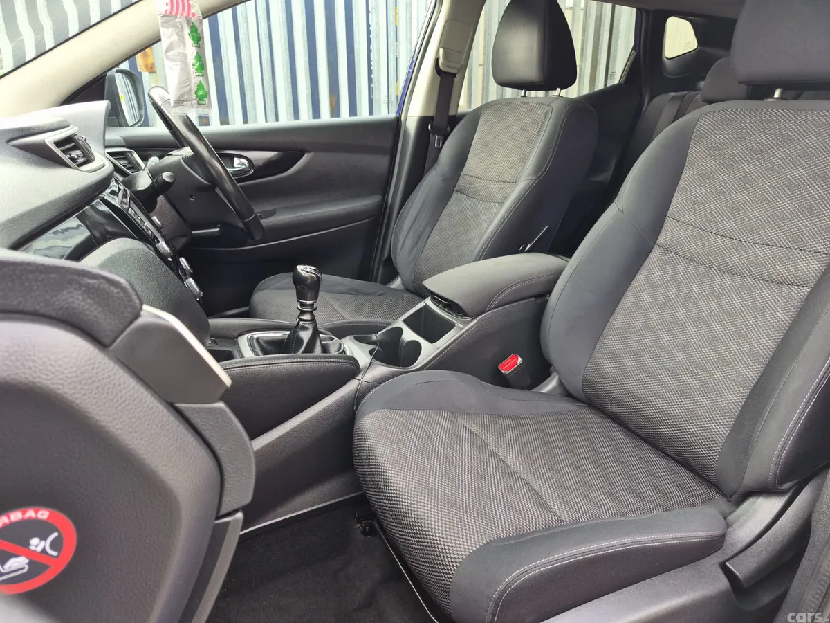 Nissan Qashqai Hatchback, Petrol, 2014, Blue