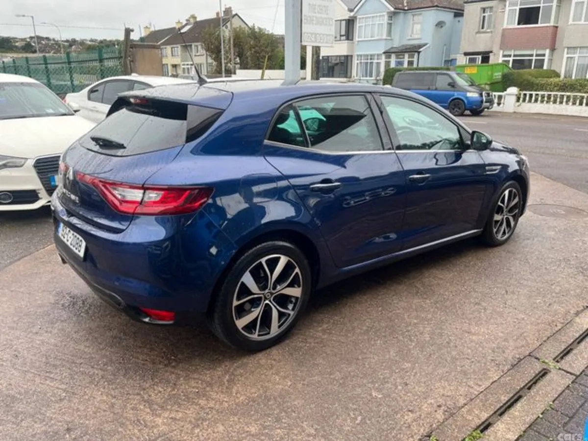 Renault Megane Hatchback, Diesel, 2019, Blue