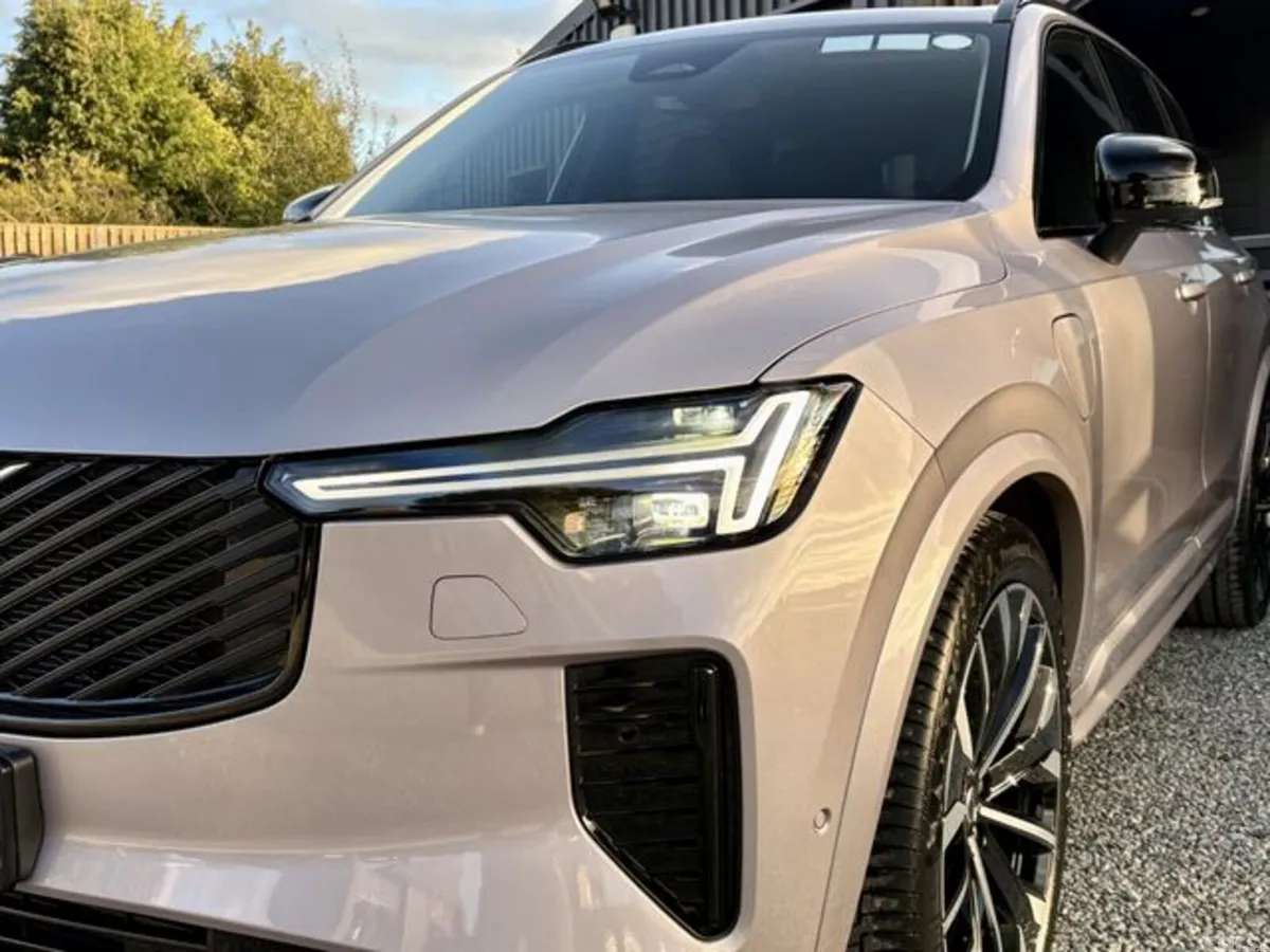 Volvo XC90 SUV, Petrol Hybrid, 2026, Silver