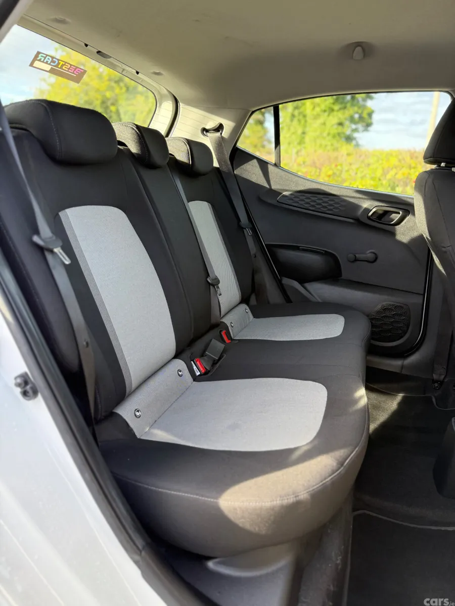 Hyundai i10 Hatchback, Petrol, 2023, White