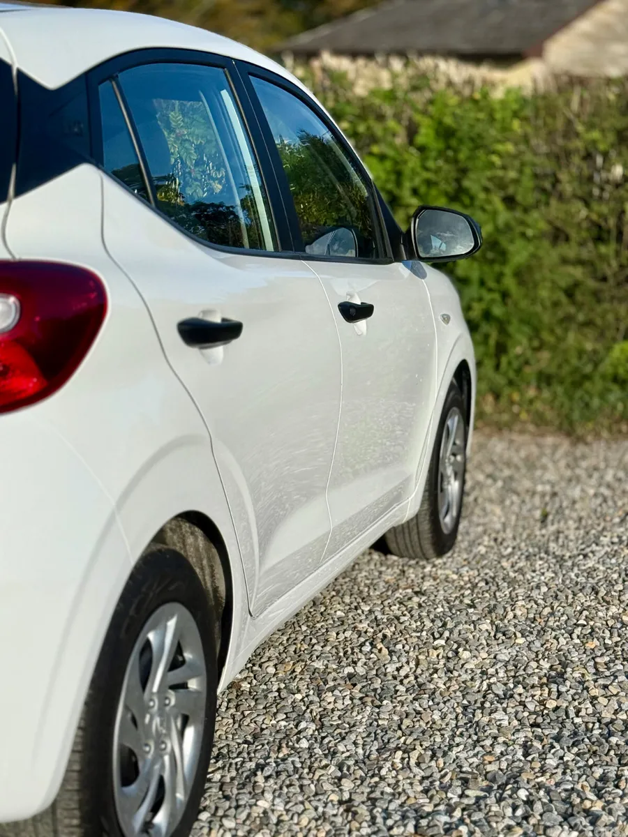 Hyundai i10 Hatchback, Petrol, 2023, White