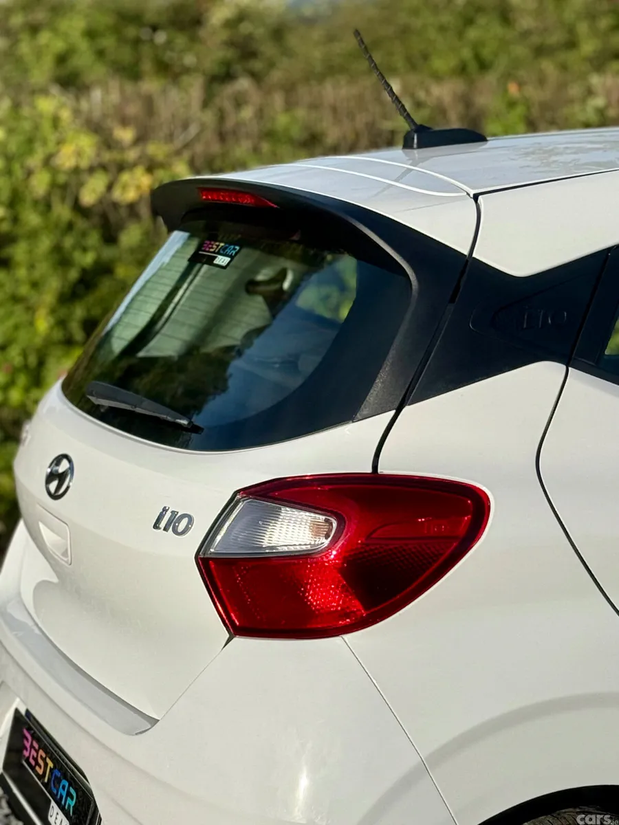 Hyundai i10 Hatchback, Petrol, 2023, White