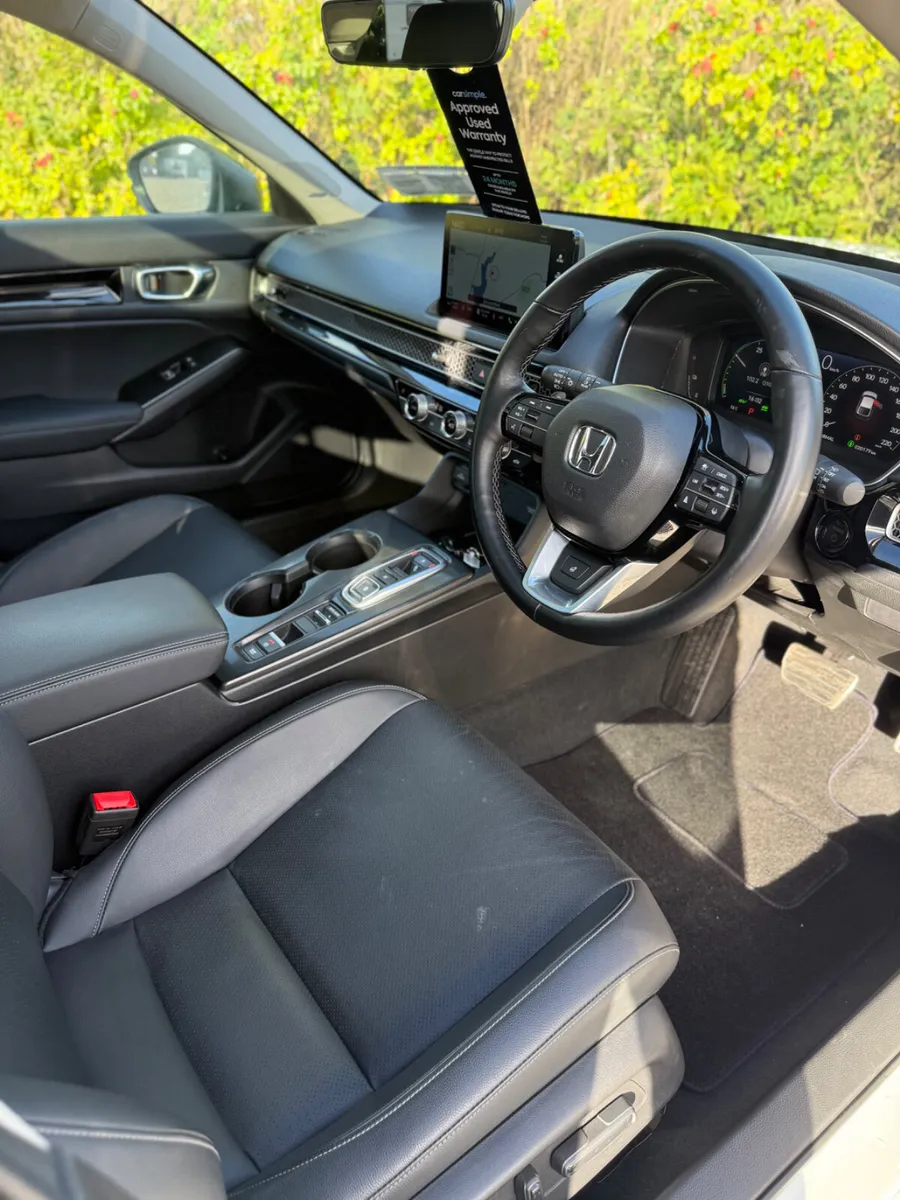 Honda Civic Hatchback, Petrol Hybrid, 2024, White